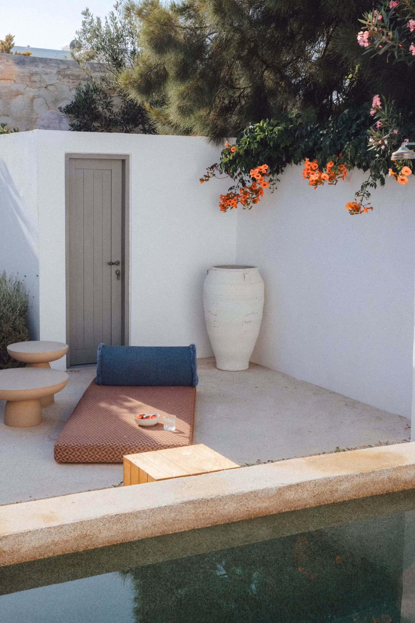 Paros’ta Nerede Kalınır? Adanın En Gözde Bölgeleri ve Konaklama İpuçları (2026 Rehberi) Paros’ta Nerede Kalınır? Adanın En Gözde Bölgeleri ve Konaklama İpuçları (2026 Rehberi)