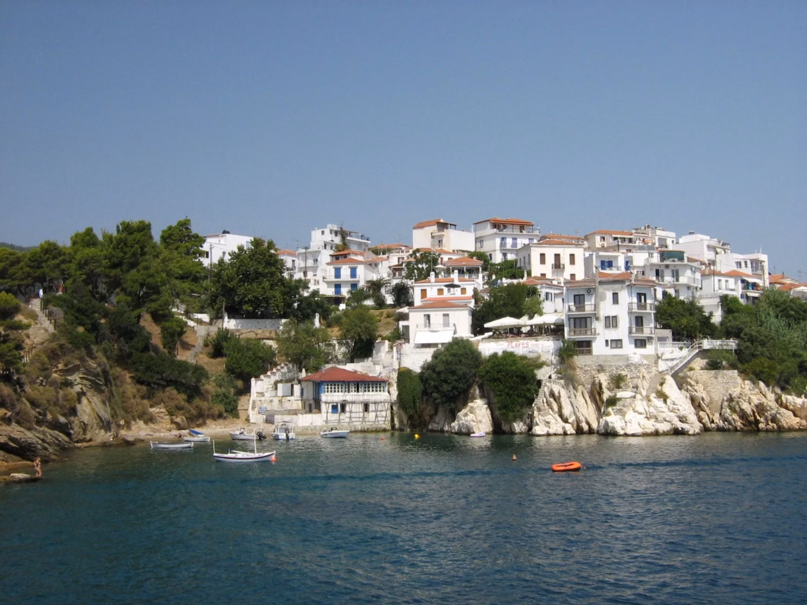 Skiathos Adası Gezi Rehberi: Sporadların Gözde Adasında Neler Yapılır? Skiathos Adası Gezi Rehberi: Sporadların Gözde Adasında Neler Yapılır?