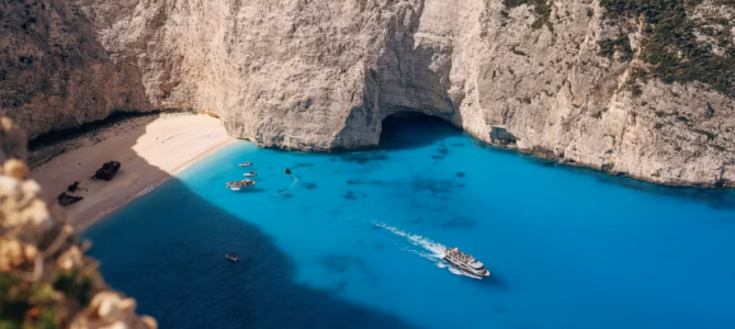 Yunan Adalarında Ada Turu (Island Hopping): 2026 İçin En İyi 9 Rota Önerisi